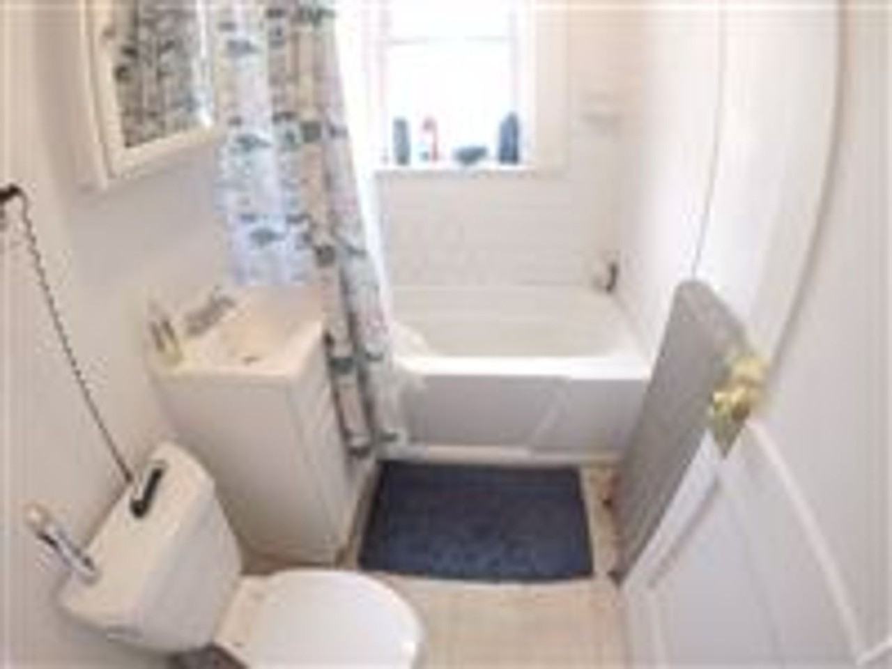 245 Freeman St - Photo 5 of 6
