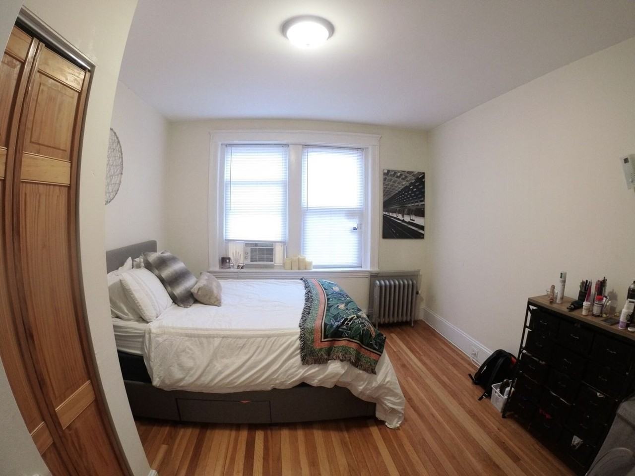 247 Freeman St - Photo 4 of 8
