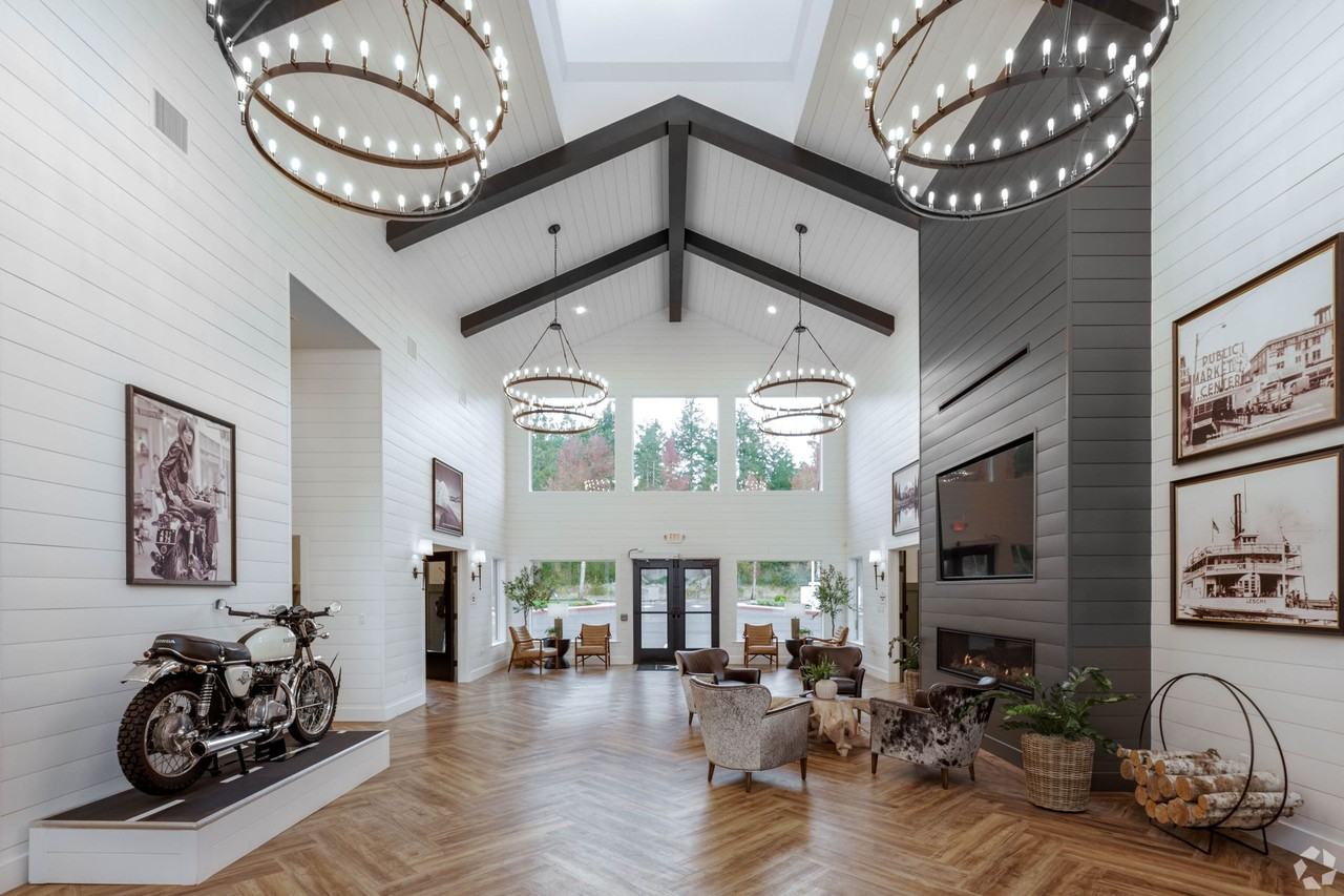 Brand New, Convenient Location, Quality Interiors, Breathtaking Views and an Abundance of Amenities! - Photo 7 of 50