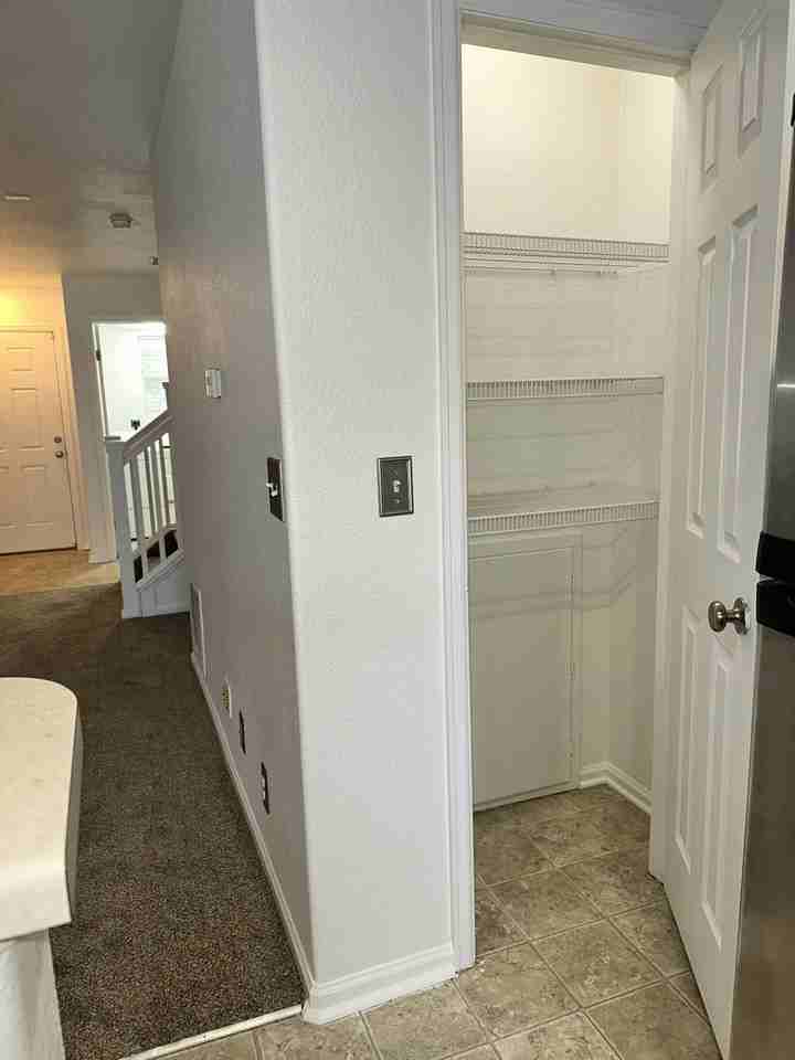 19069 East 58th Avenue - Photo 7 of 33