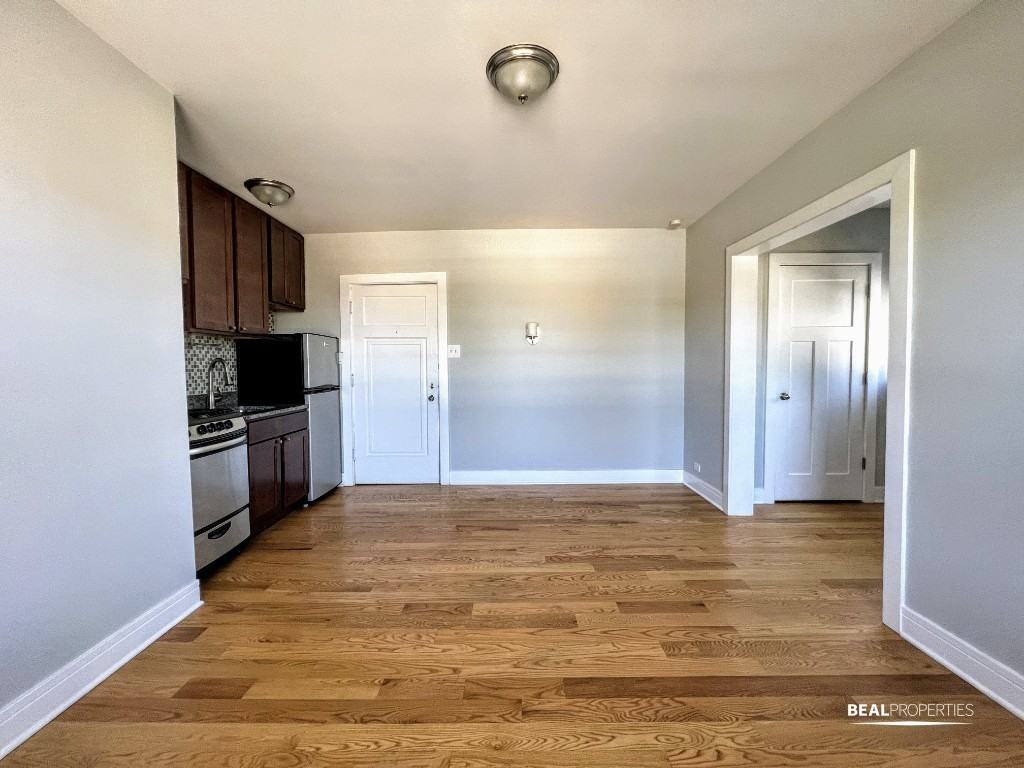 4546 North Damen Avenue - Photo 5 of 9