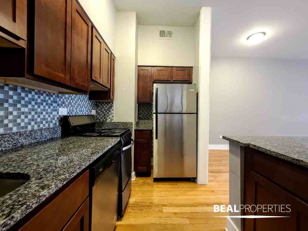 1425 N Dearborn St #CLC4 - Photo 2 of 15