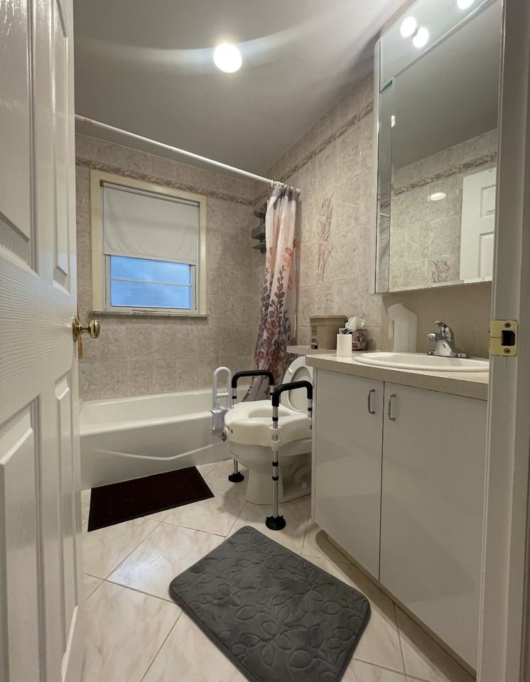 25 High St #A - Photo 3 of 6