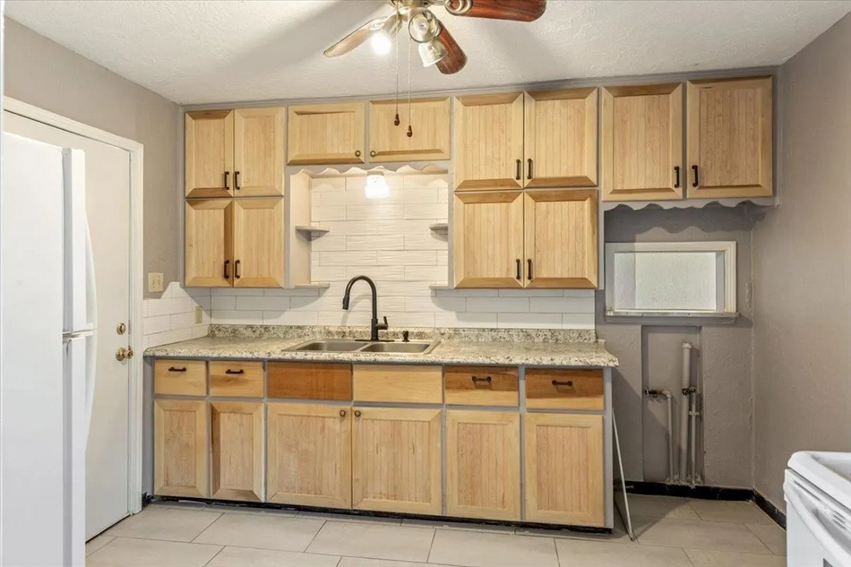 2 Nw 27th St #NA - Photo 7 of 19