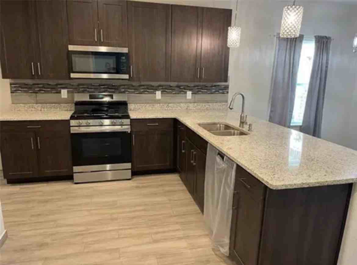 605 N Blanche St #NA - Photo 3 of 9