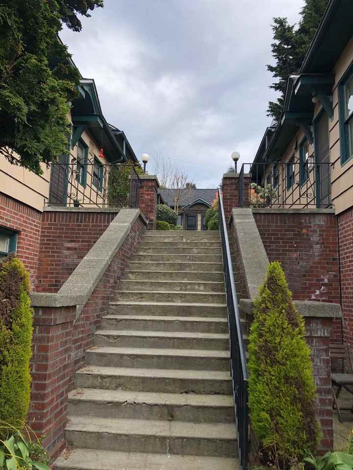Summit Terrace Apartments - 406 Summit Ave E Seattle WA | Zumper