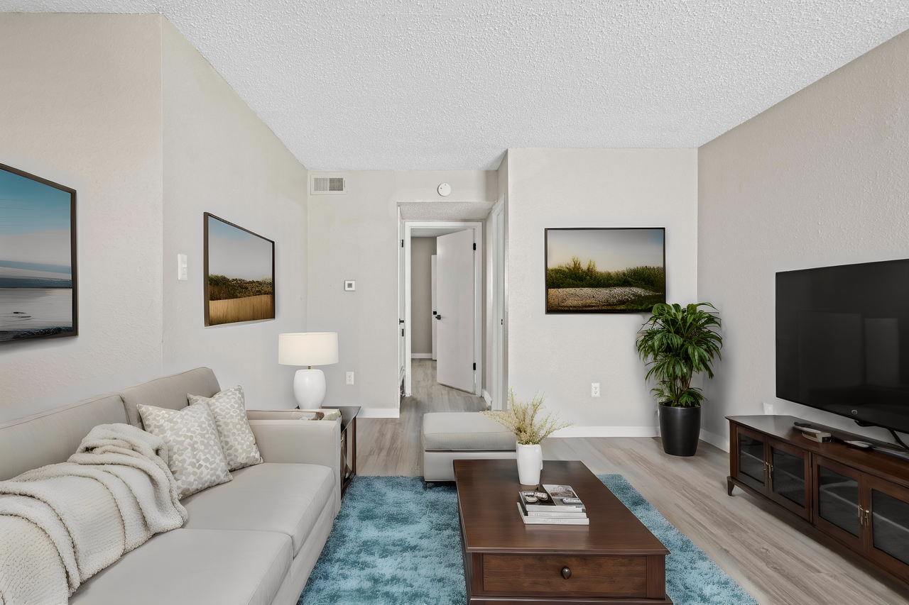 IConic Downtown - Photo 3 of 24