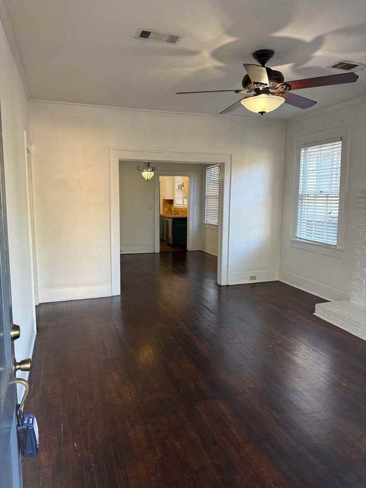 47 Vonora Street - Photo 3 of 24