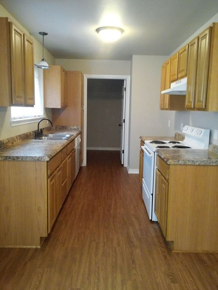 2125 Hollywood St - Photo 3 of 6