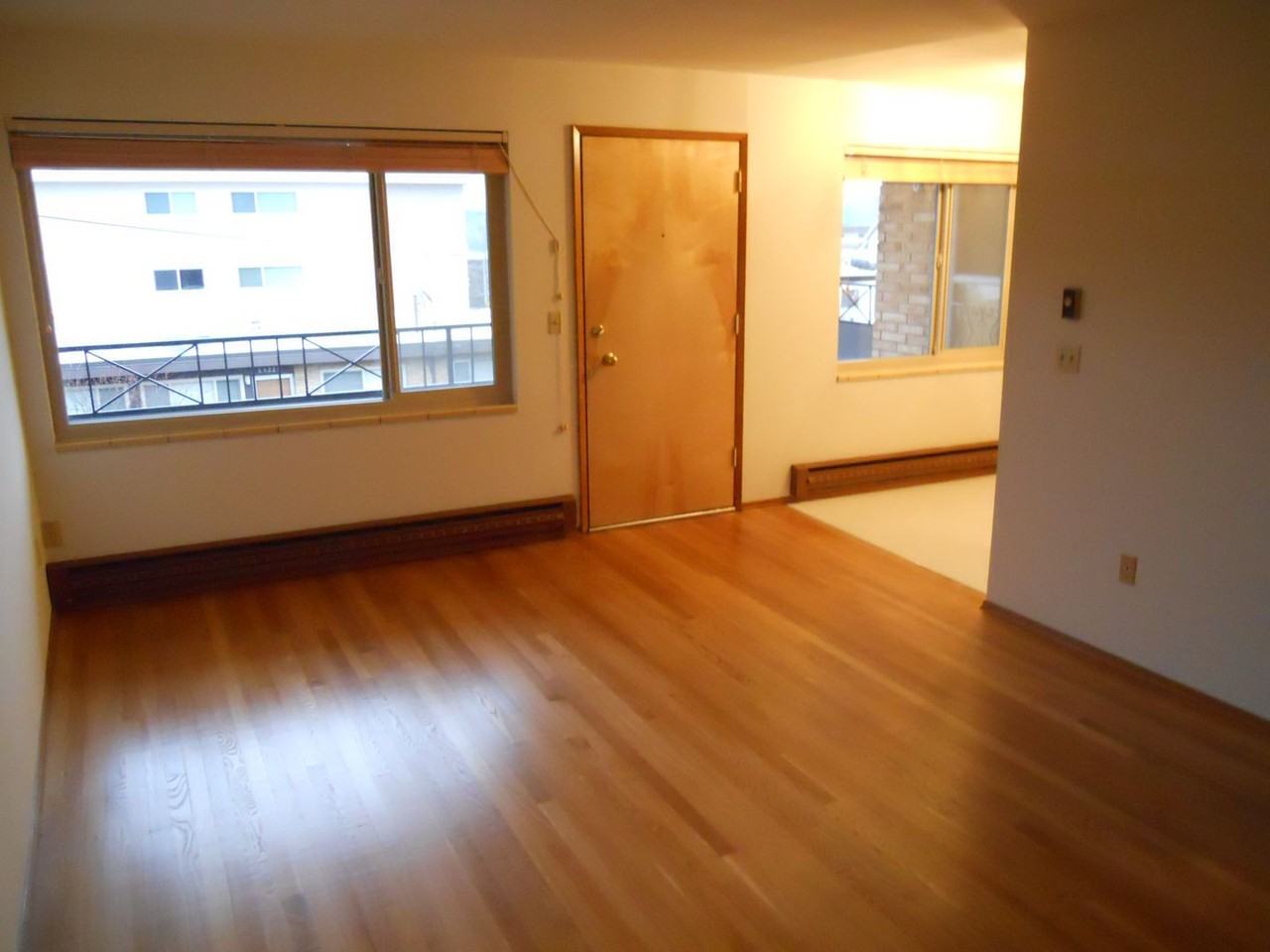 Glen Ellyn - Photo 3 of 32