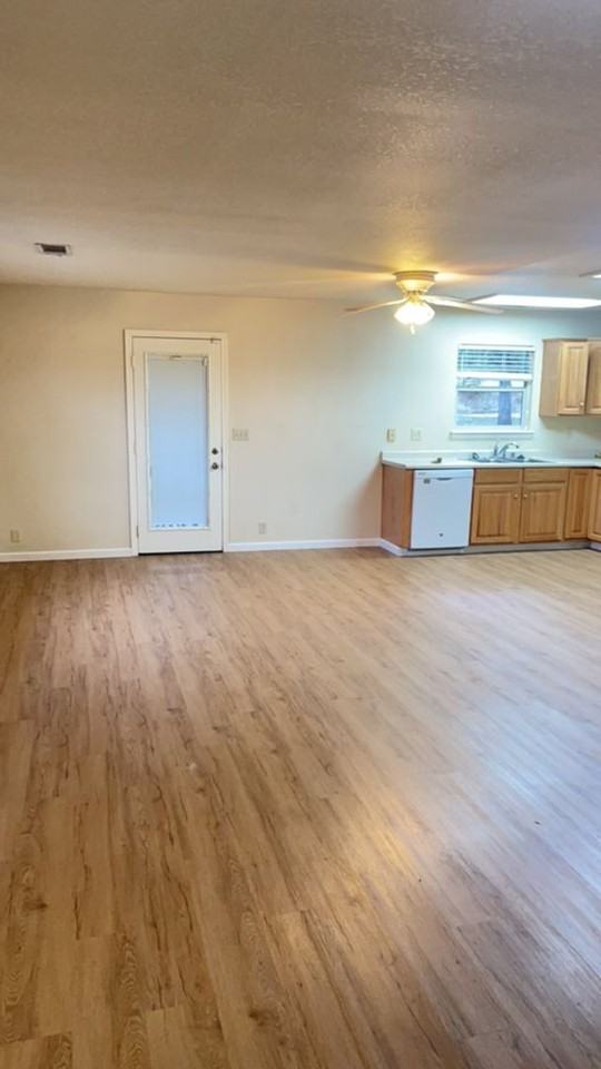 3390 Tomahawk Trl - Photo 2 of 15