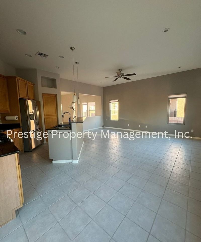 13462 N Holly Grape Dr - Photo 3 of 32