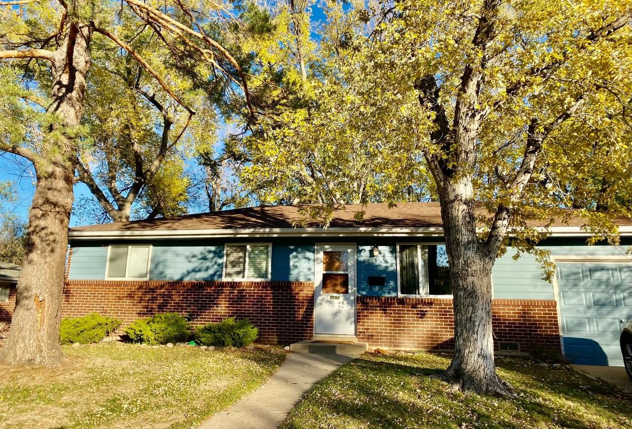 860 37th St - Photo 2 of 16