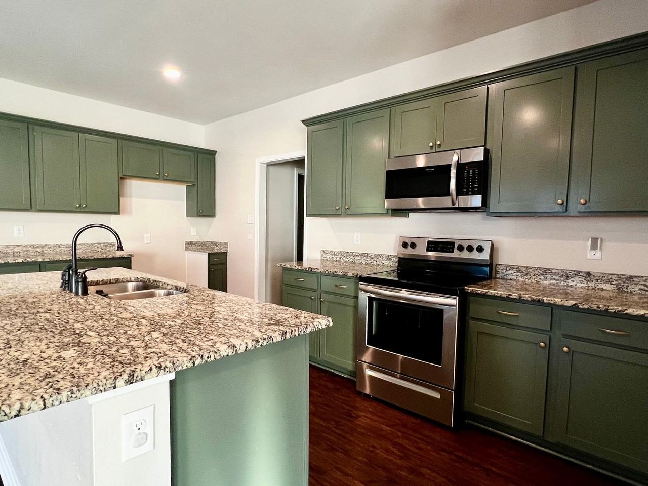 18044 Terraceside Dr - Photo 5 of 30