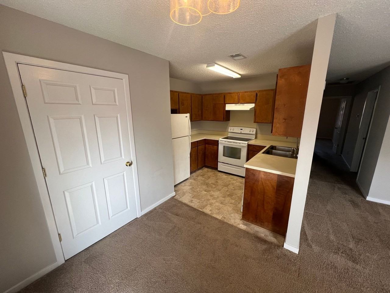 7945 Timbercreek Ln #E - Photo 3 of 20