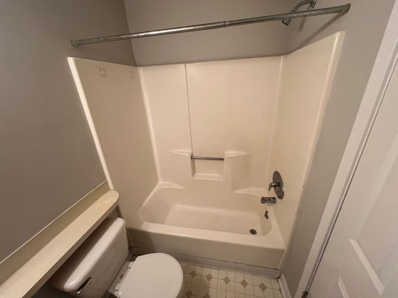 7945 Timbercreek Ln #E - Photo 6 of 20