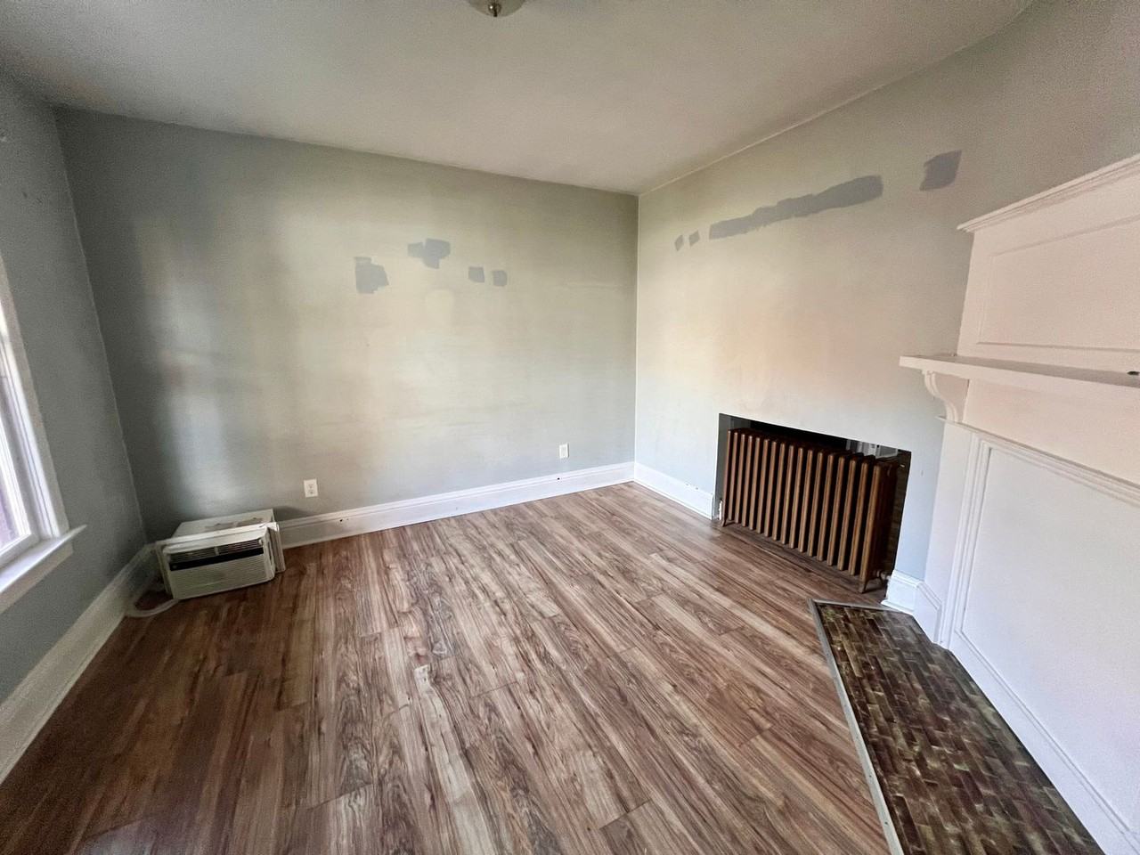 555 Glenwood Ave - Photo 2 of 23