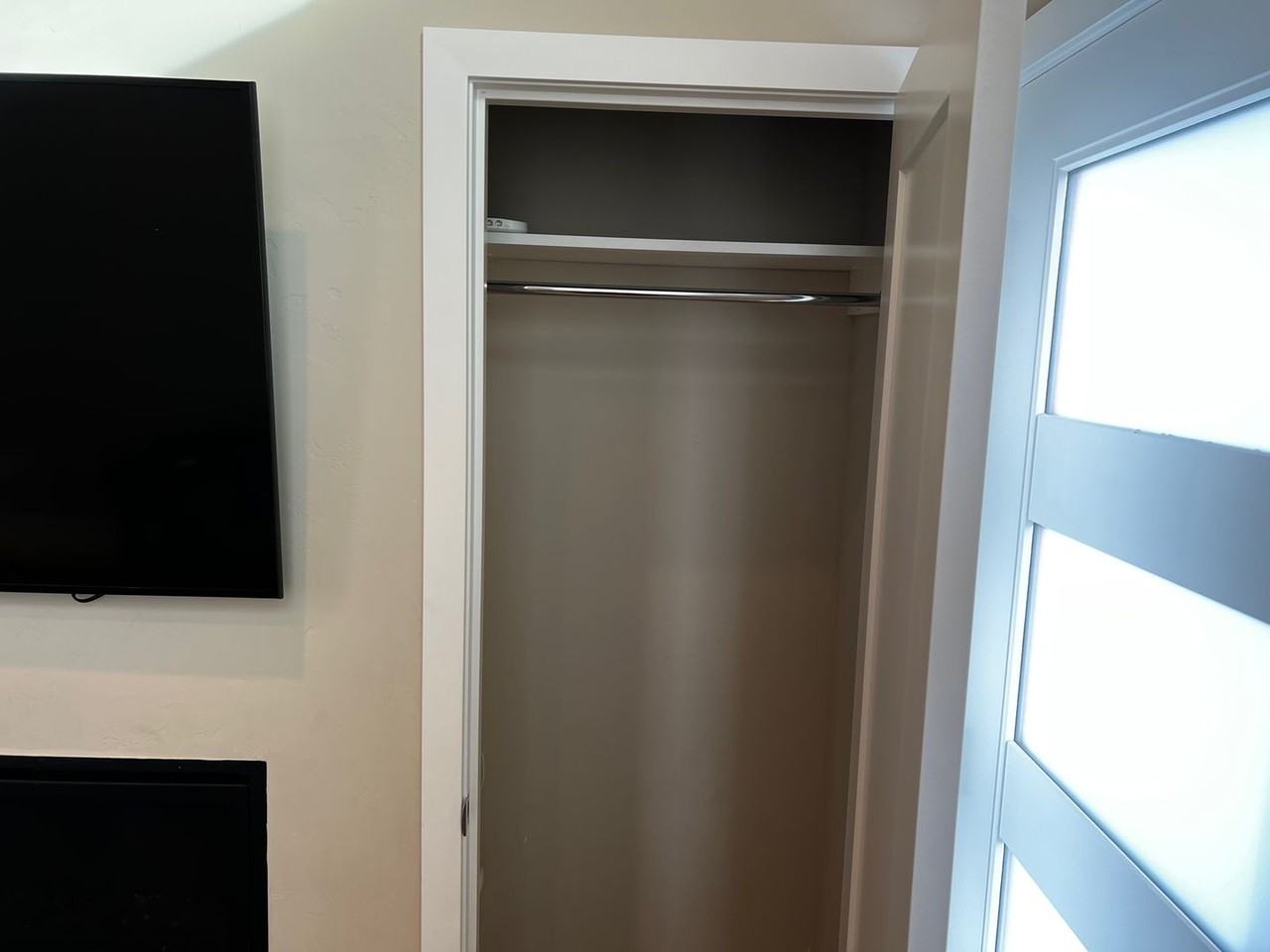 4617 Sw Zenith Ave - Photo 3 of 18