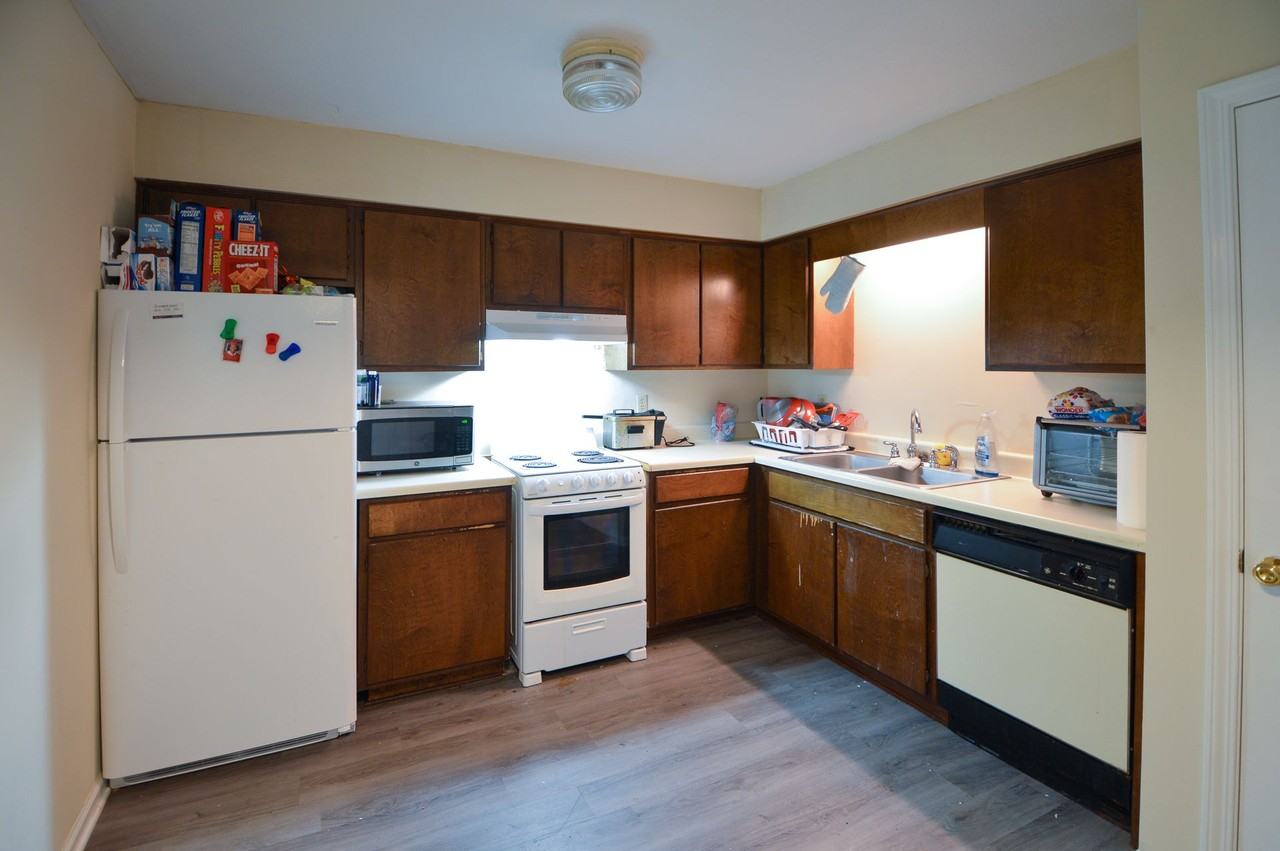 Gladney - Photo 7 of 11