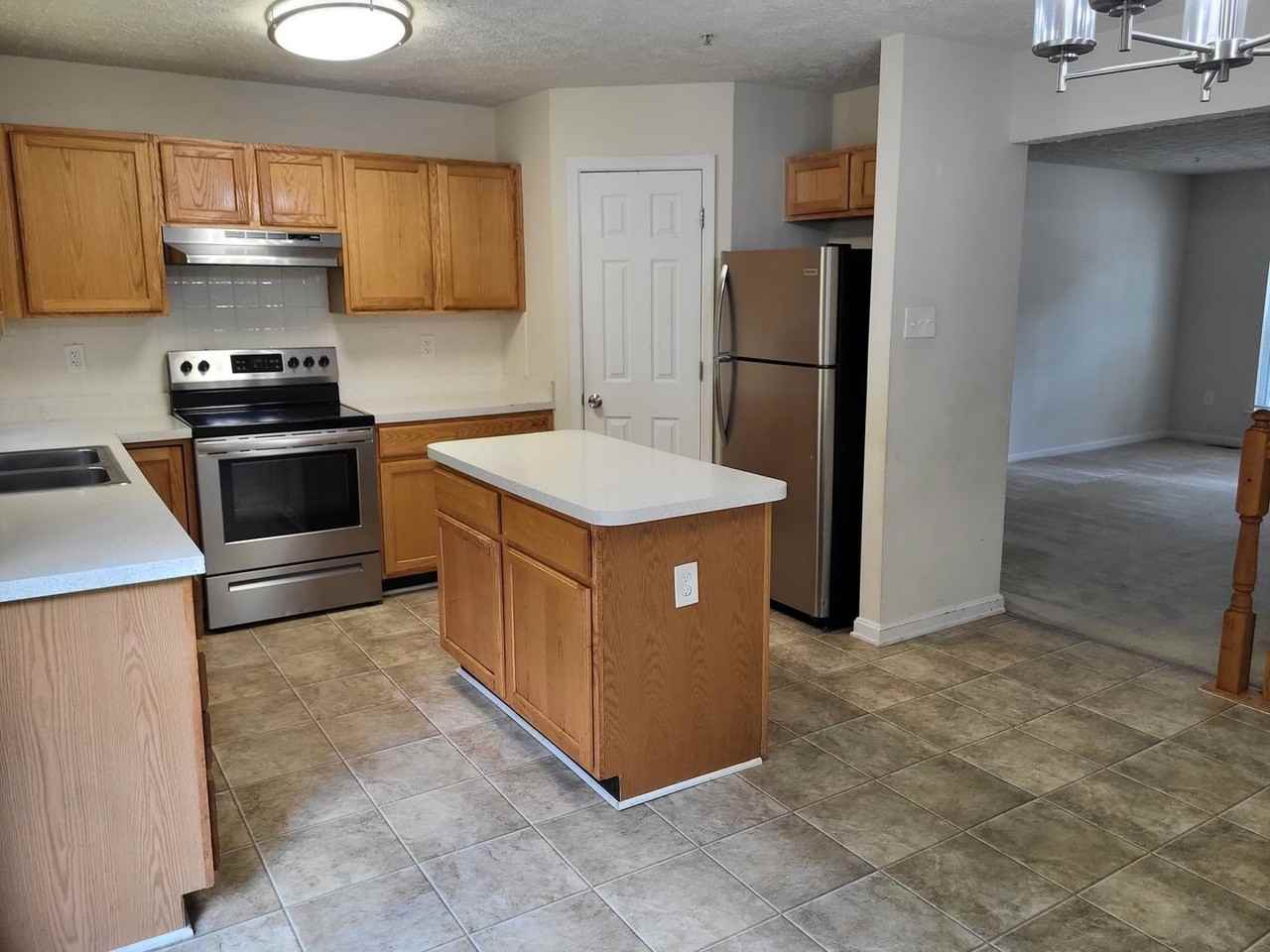 1164 Splashing Brook Dr - Photo 2 of 47