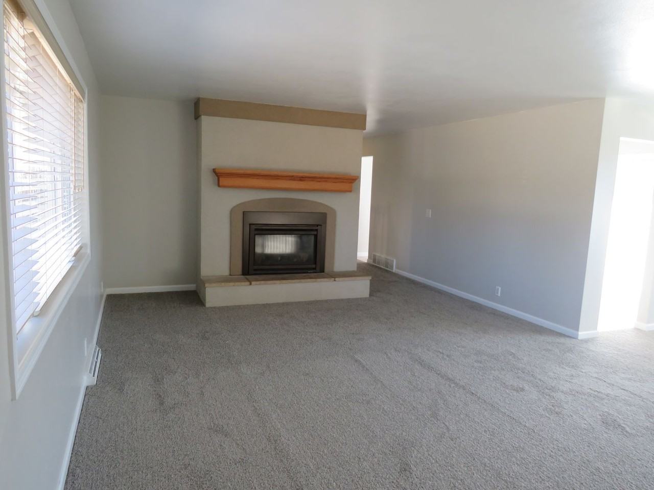 3125 Laredo Pl - Photo 4 of 20