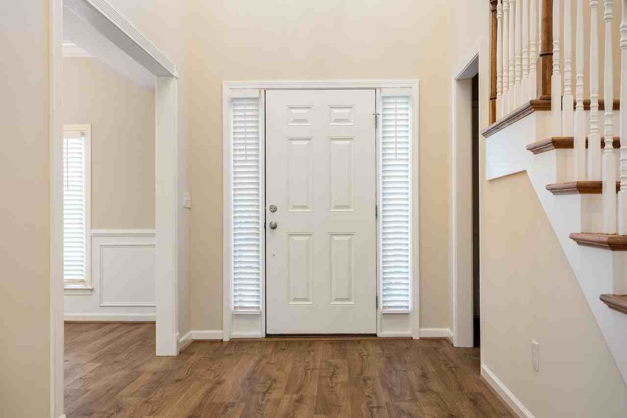 213 Village St - Photo 2 of 26