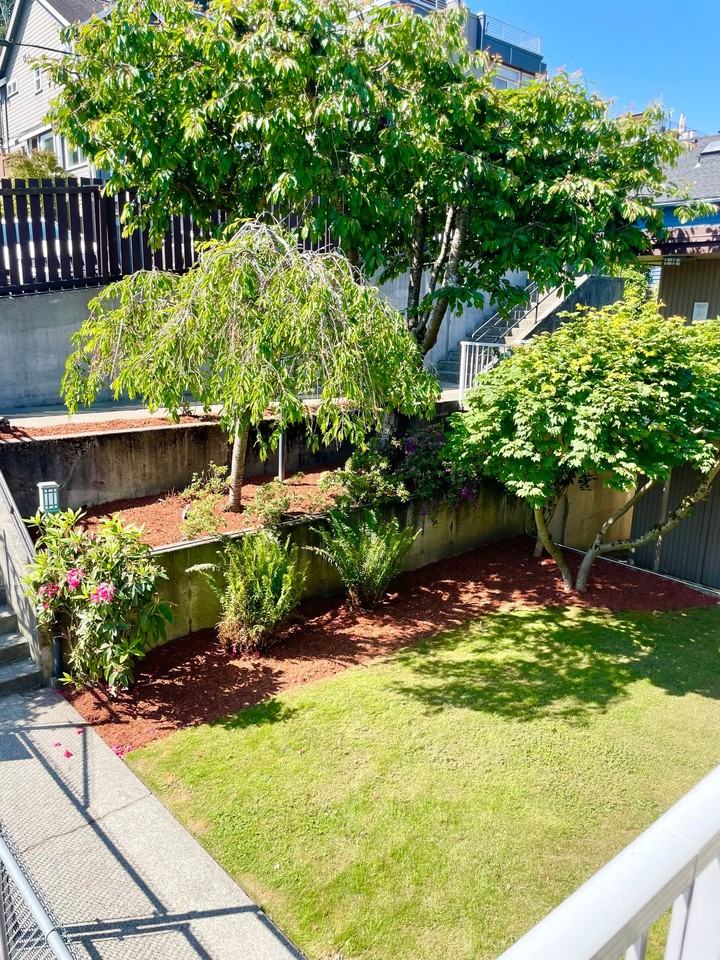 Queen Anne Terrace - Photo 4 of 5