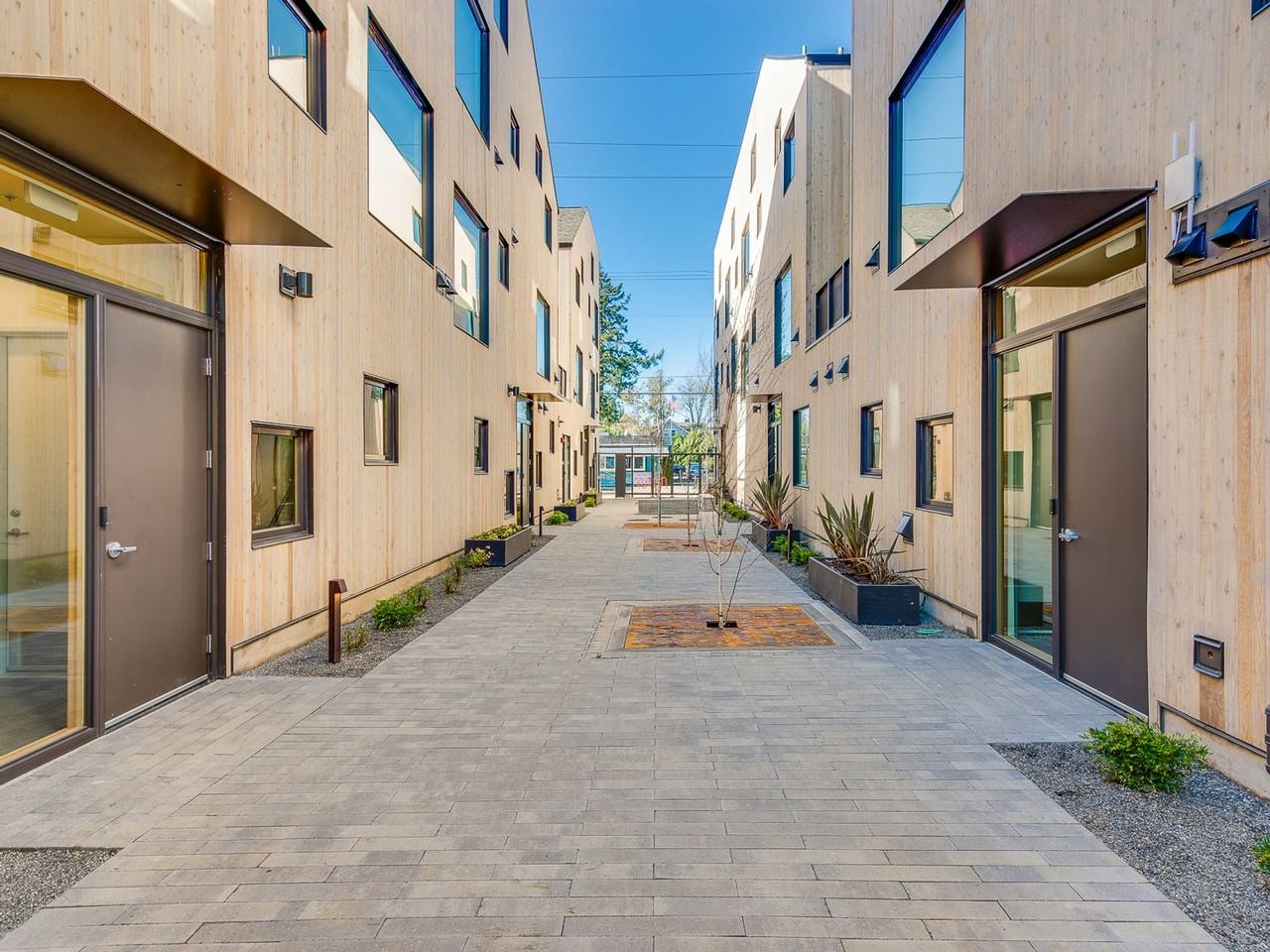 Overlook 2730 - Photo 4 of 11