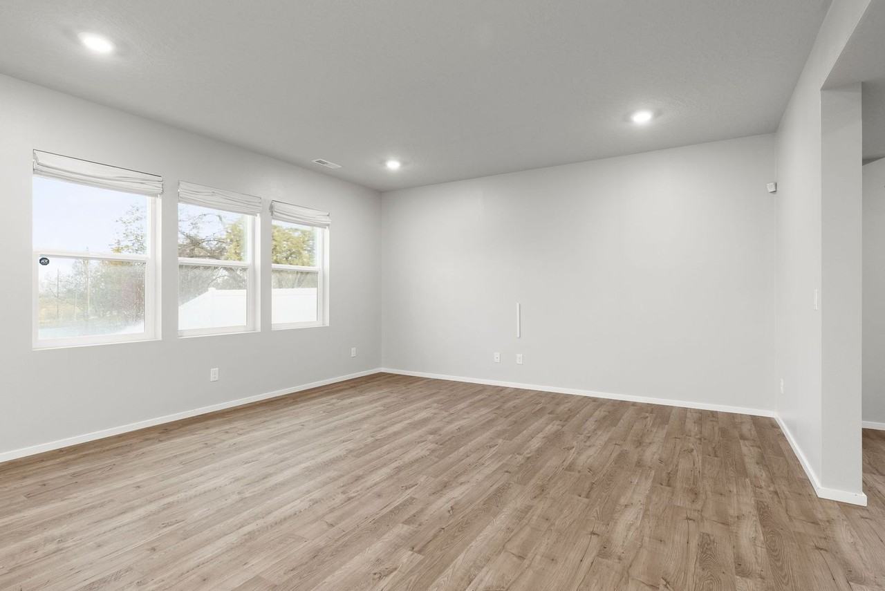 3211 N Mckinnon Rd - Photo 7 of 38