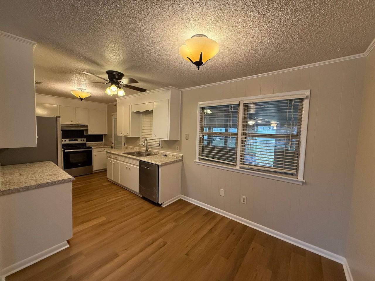 214 Chinook Dr - Photo 4 of 13