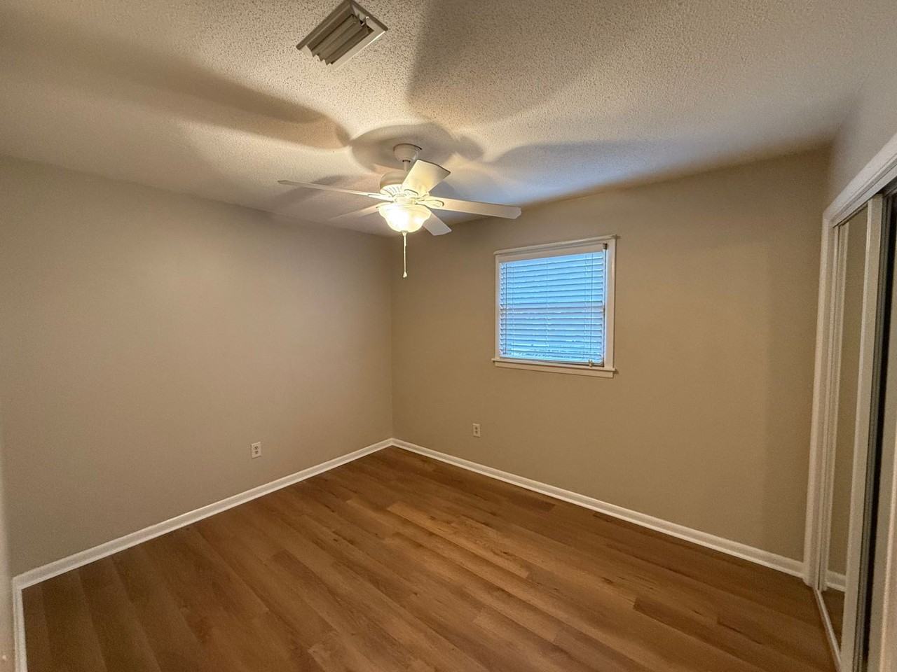 214 Chinook Dr - Photo 7 of 13