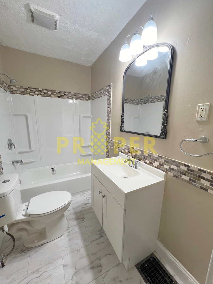 424 Shoop Ave - Photo 6 of 8
