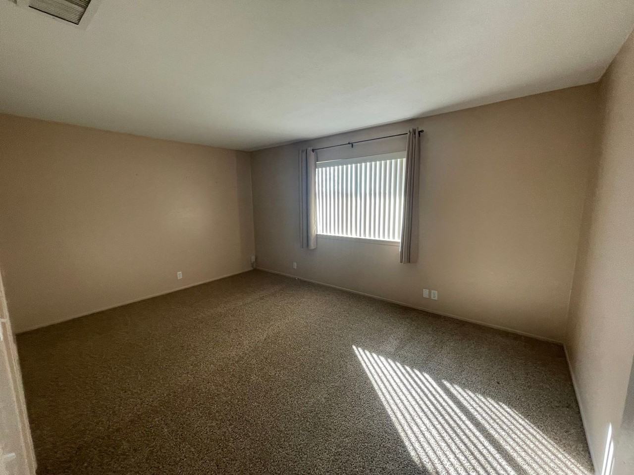 11255 Mohawk Rd - Photo 5 of 40