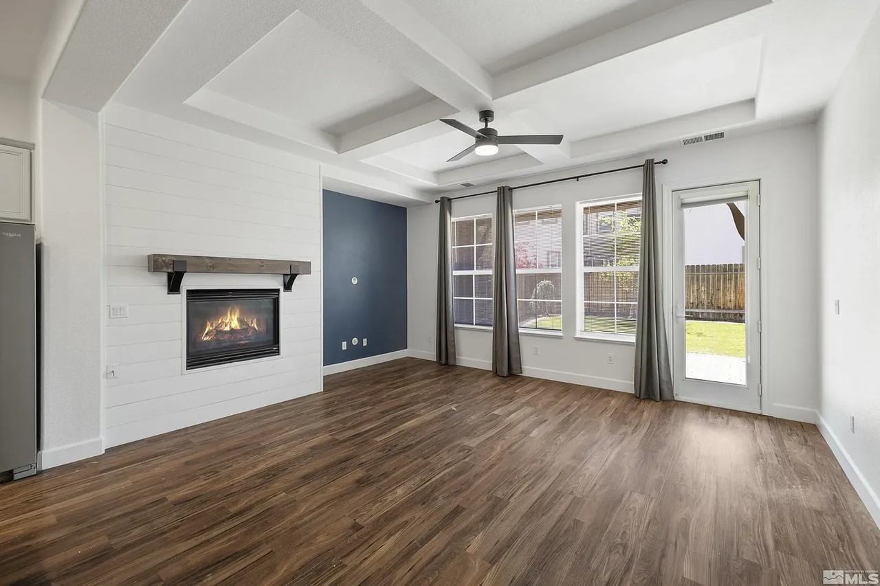10785 10785 Serrantina Dr - Photo 7 of 18