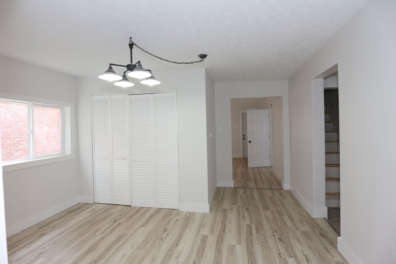 1110 E Vaile Ave - Photo 5 of 23