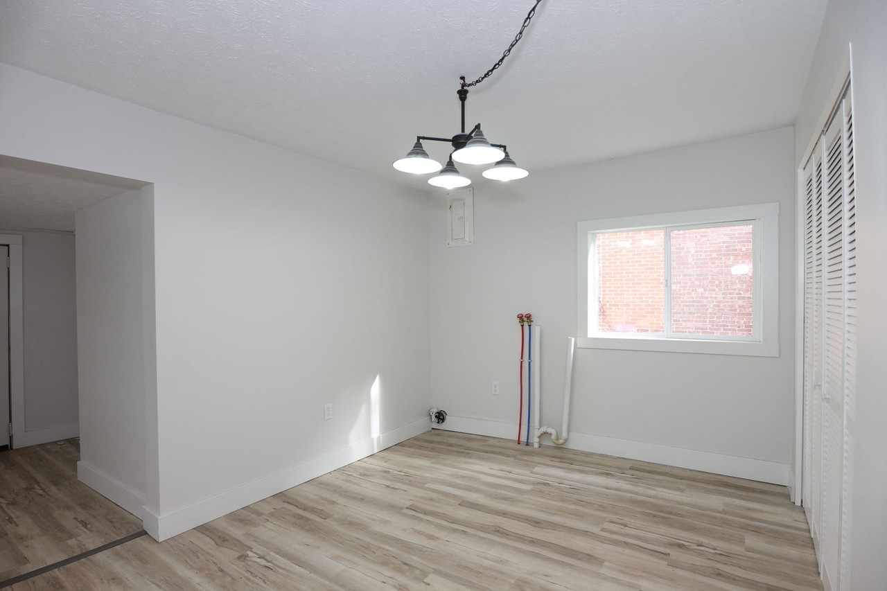 1110 E Vaile Ave - Photo 7 of 23