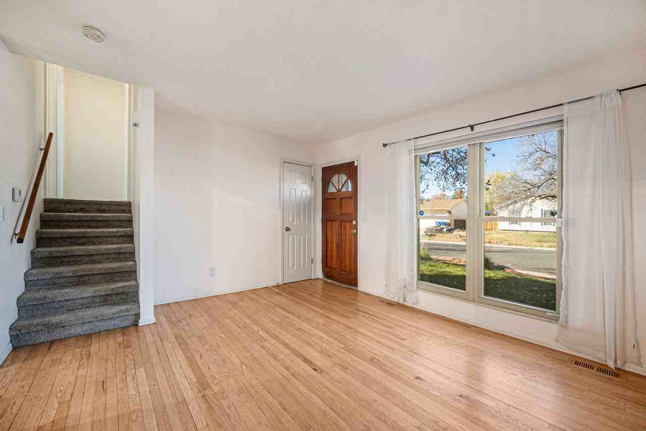 1840 Elmwood St - Photo 3 of 24