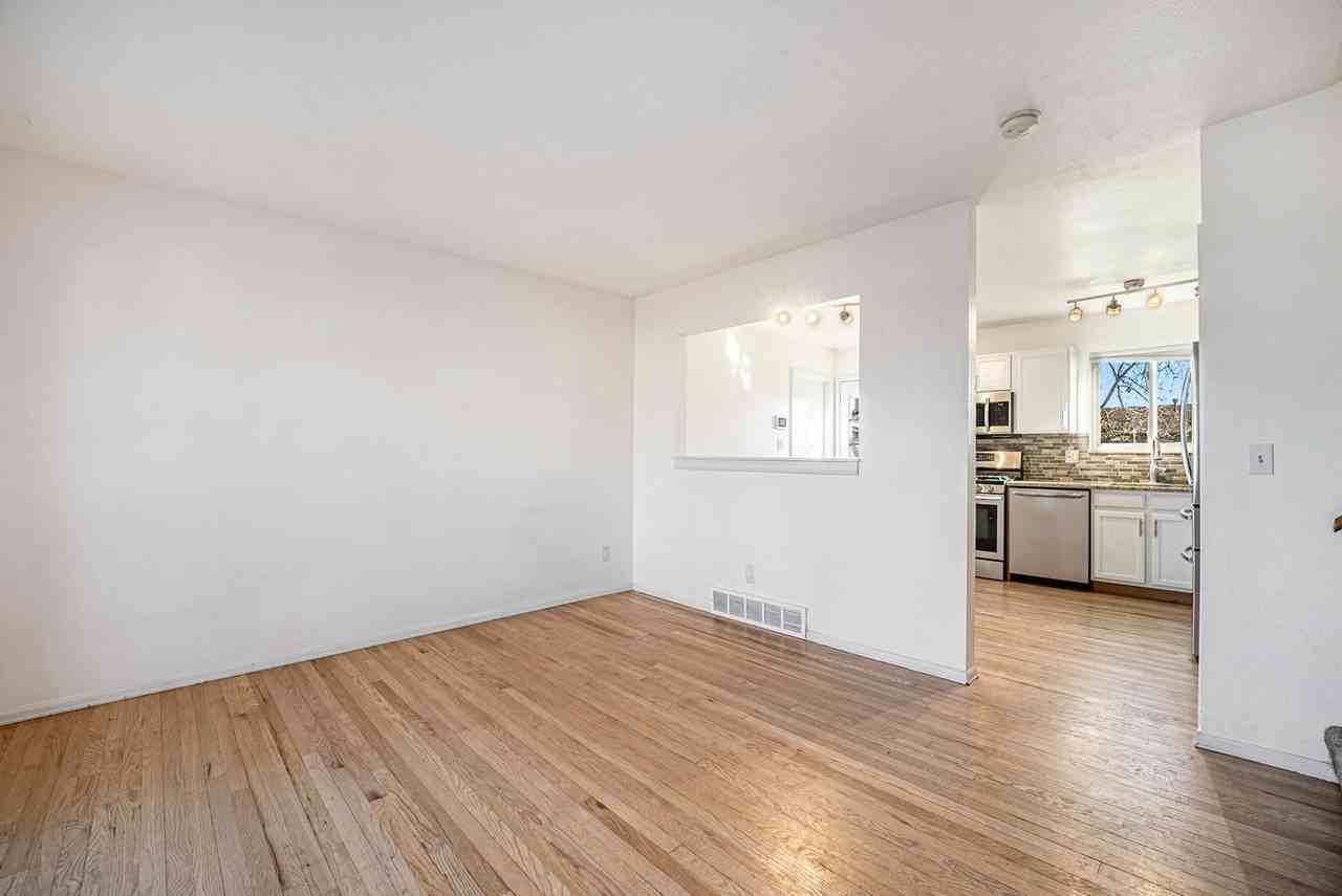 1840 Elmwood St - Photo 5 of 24