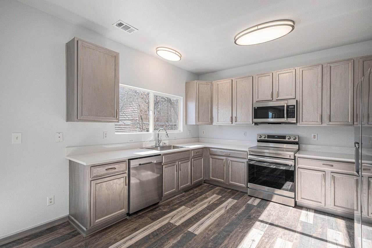 8303 S Pierce Way - Photo 3 of 24