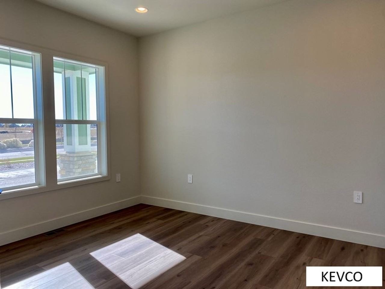 1822 Morningstar Way - Photo 2 of 36