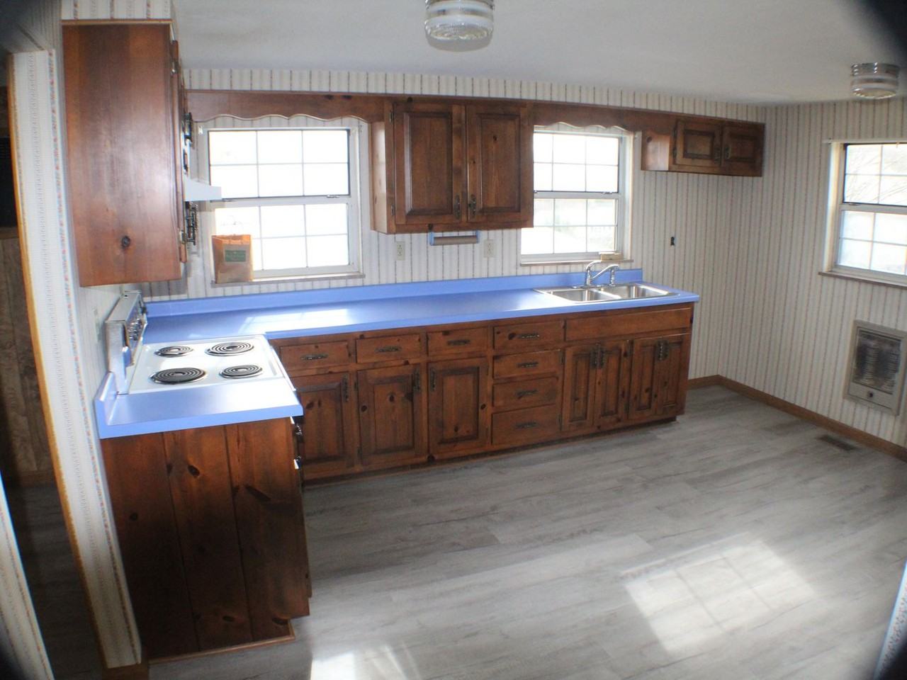 115 Greenbriar Dr - Photo 5 of 11