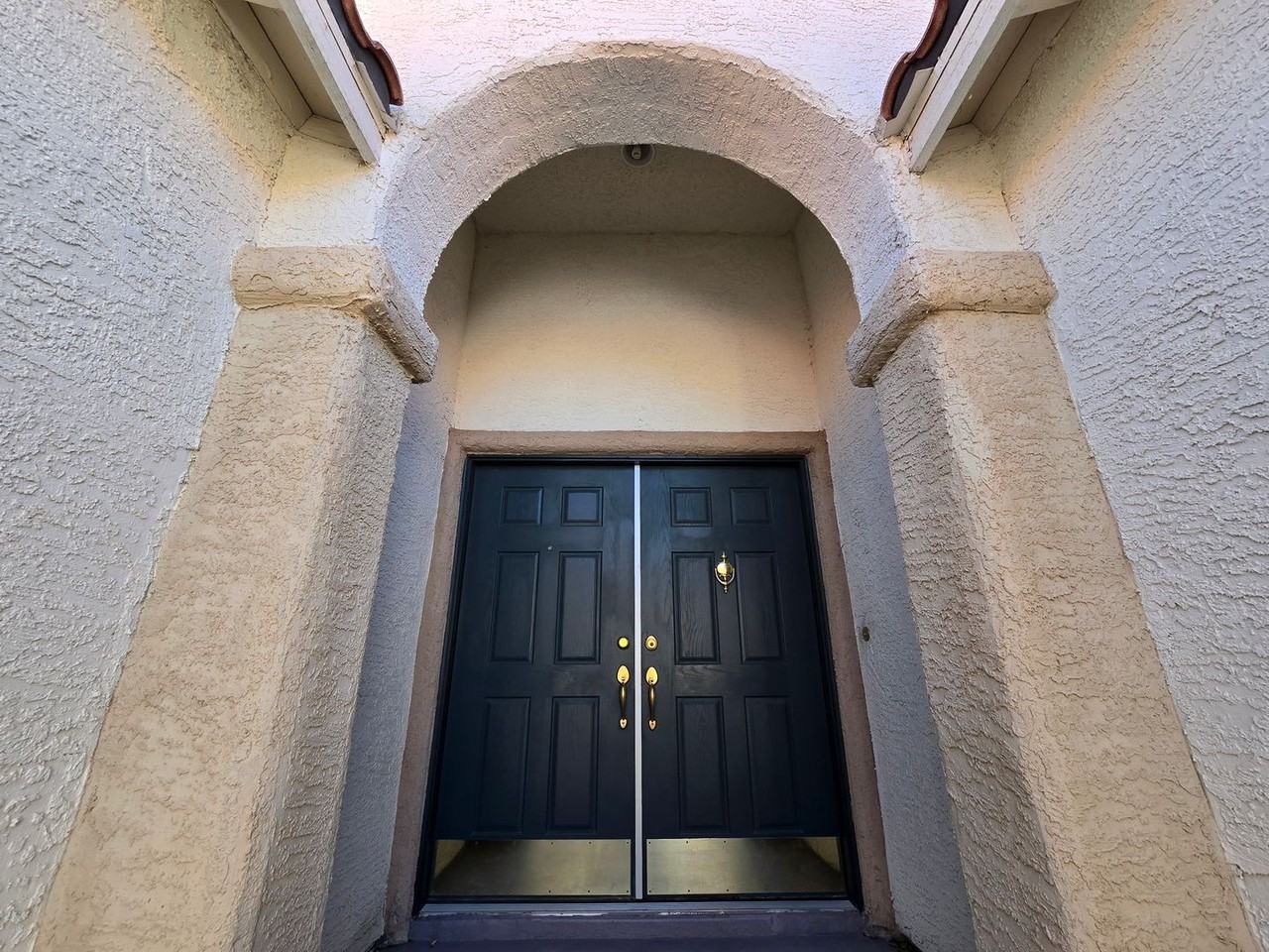 9517 Kelly Creek Ave - Photo 3 of 34