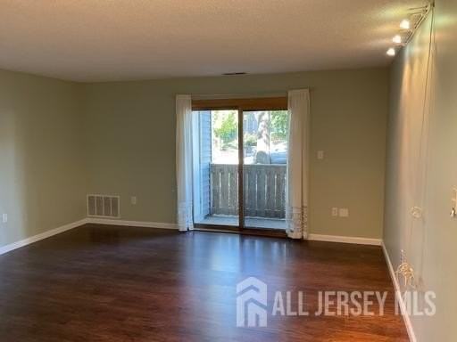 1213 Ravens Crest Dr - Photo 4 of 17