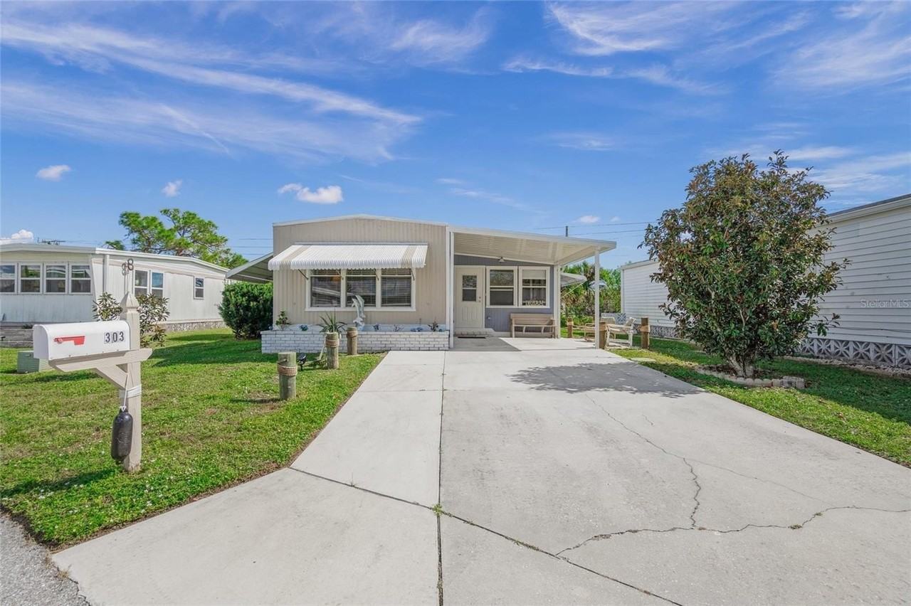 303 Marlette Dr - Photo 2 of 38