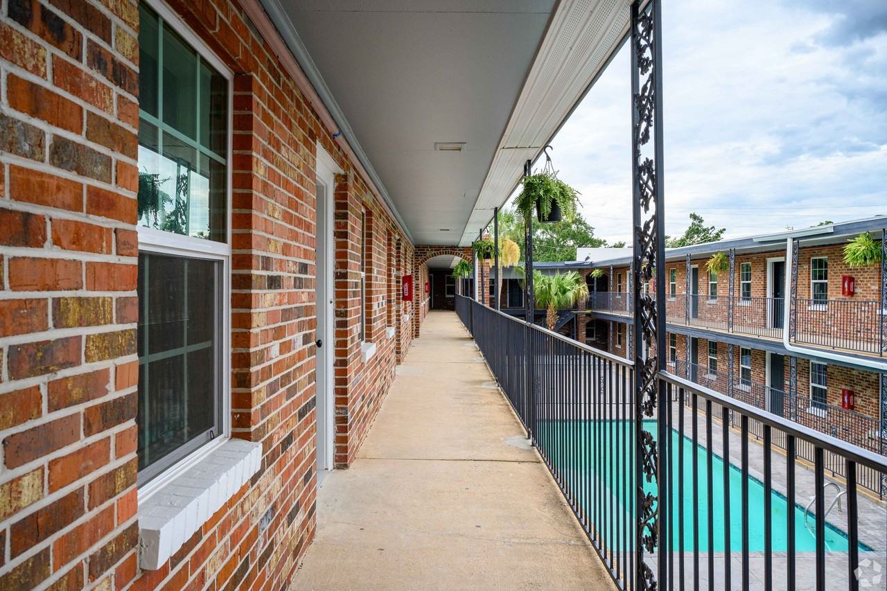 Seacrest on Southern - Photo 4 of 21