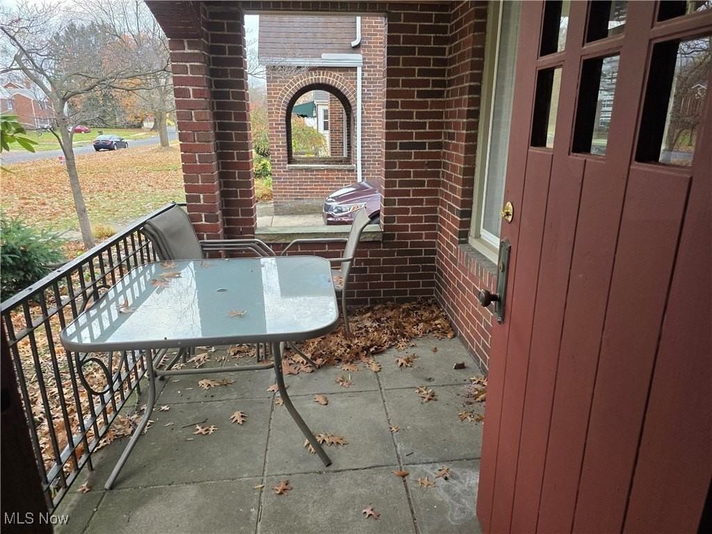 4259 Chester Dr - Photo 3 of 17