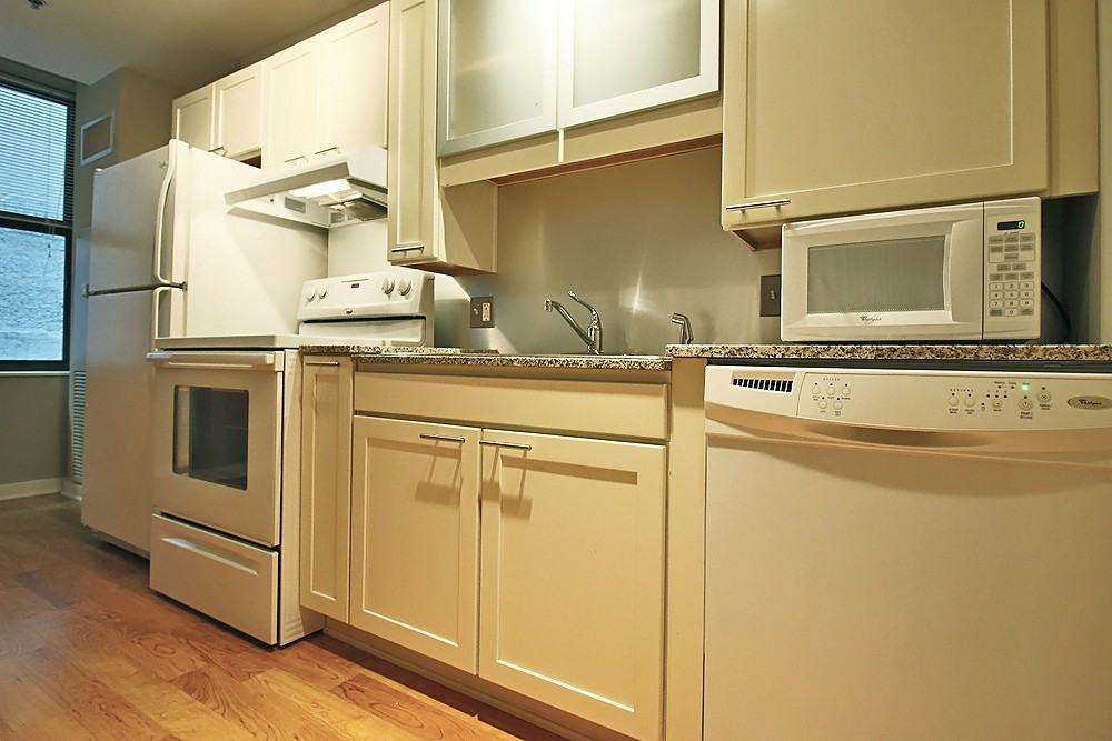 188 W Randolph St - Photo 3 of 24