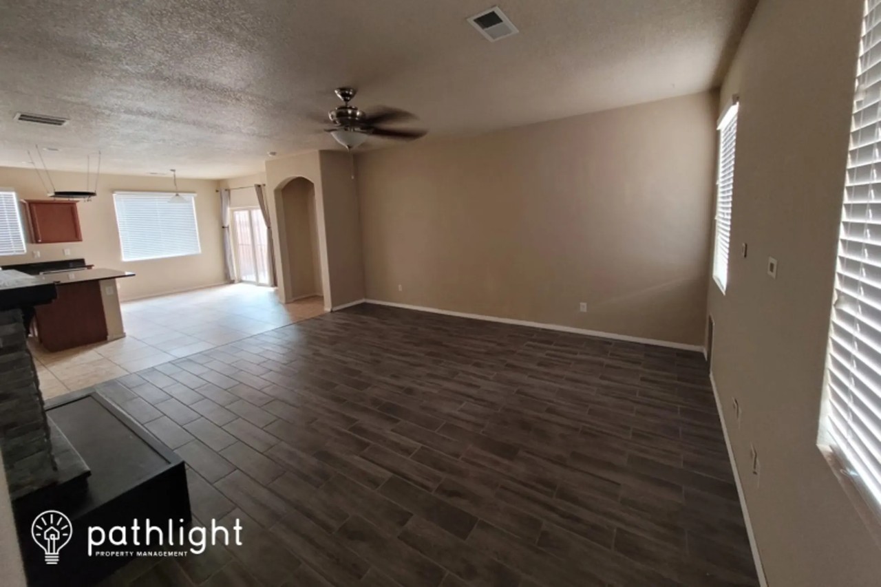 11628 Thistledown Rd Se - Photo 2 of 12