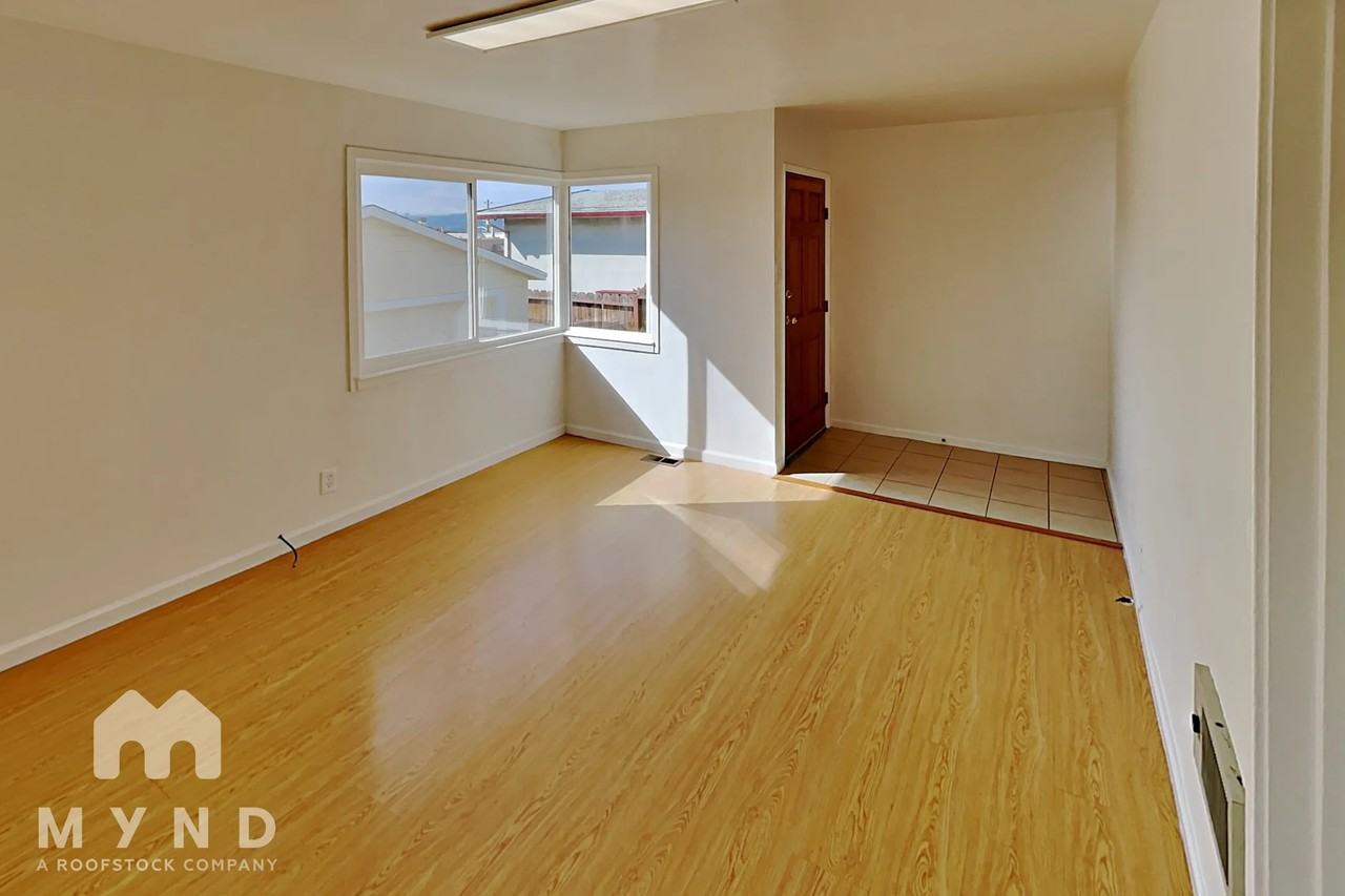 122 Madrone Ave - Photo 3 of 15