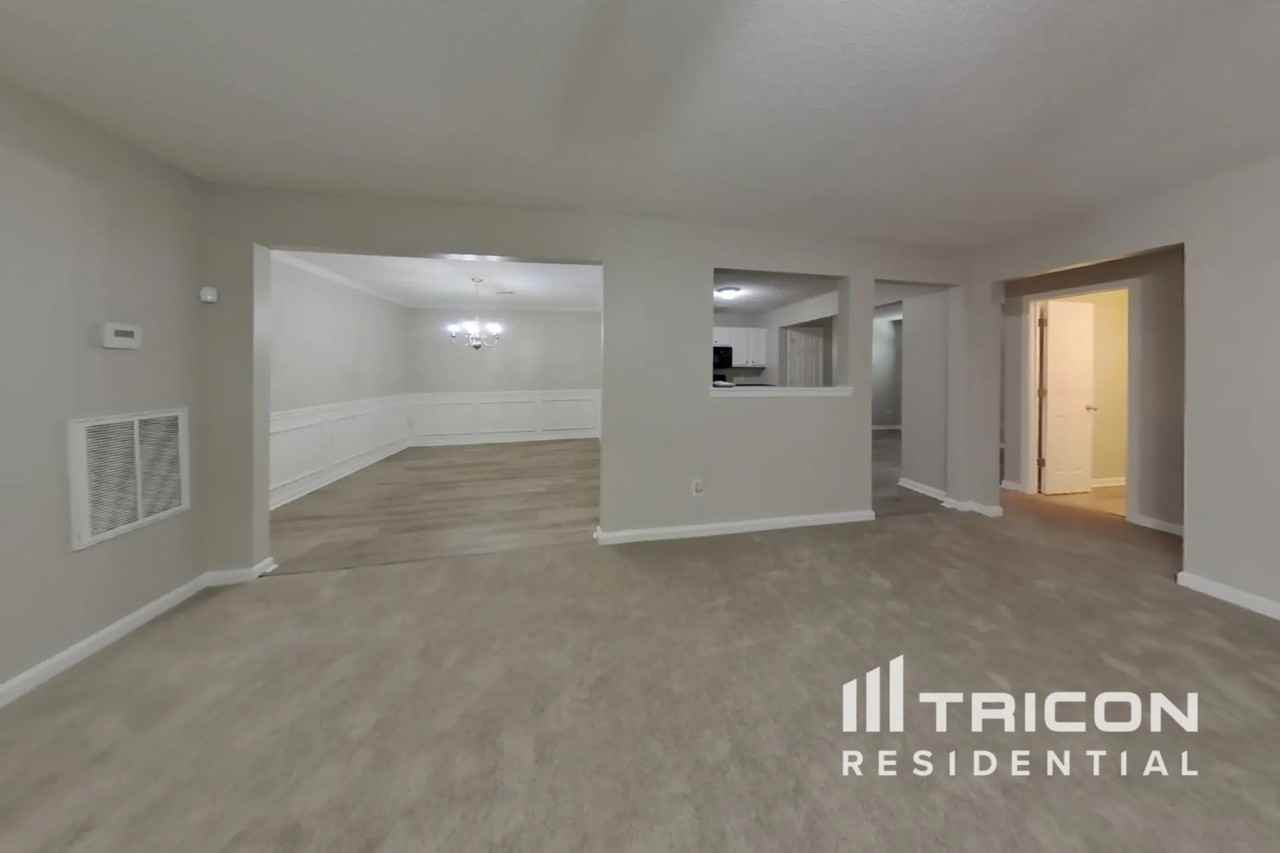 5866 El Segundo Way Atlanta GA - Photo 2 of 18